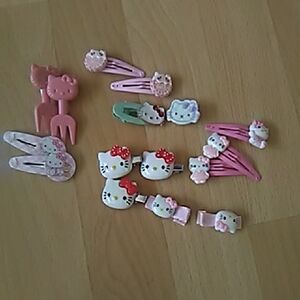 💲2⃣▶▶Hello Kitty Pink and White Hair Clip Set